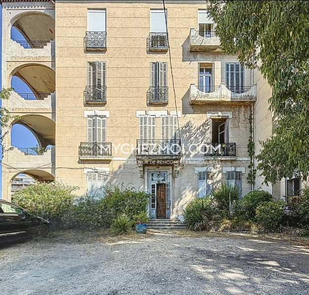 10 - Bastide